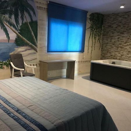 Hotel O Camino إل باركو دي فالديوراس المظهر الخارجي الصورة