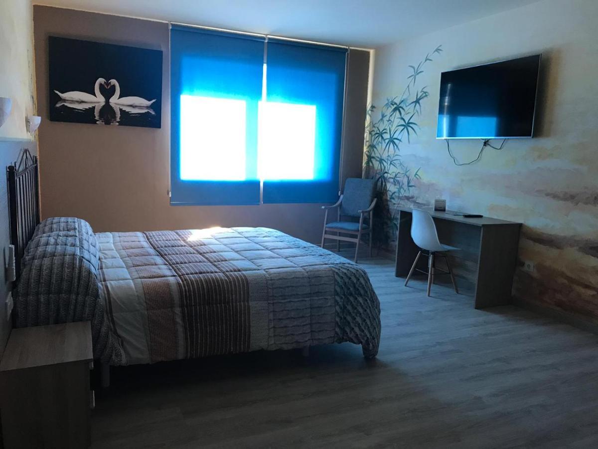 Hotel O Camino إل باركو دي فالديوراس المظهر الخارجي الصورة