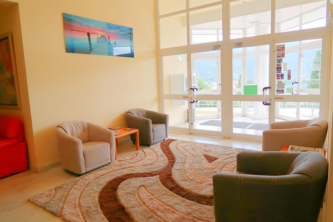 Hotel O Camino إل باركو دي فالديوراس المظهر الخارجي الصورة