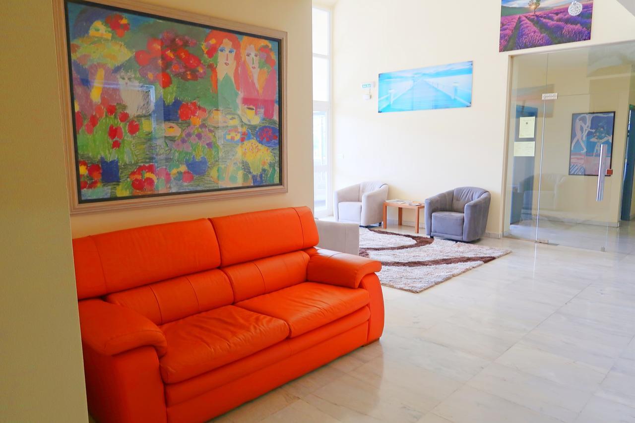 Hotel O Camino إل باركو دي فالديوراس المظهر الخارجي الصورة