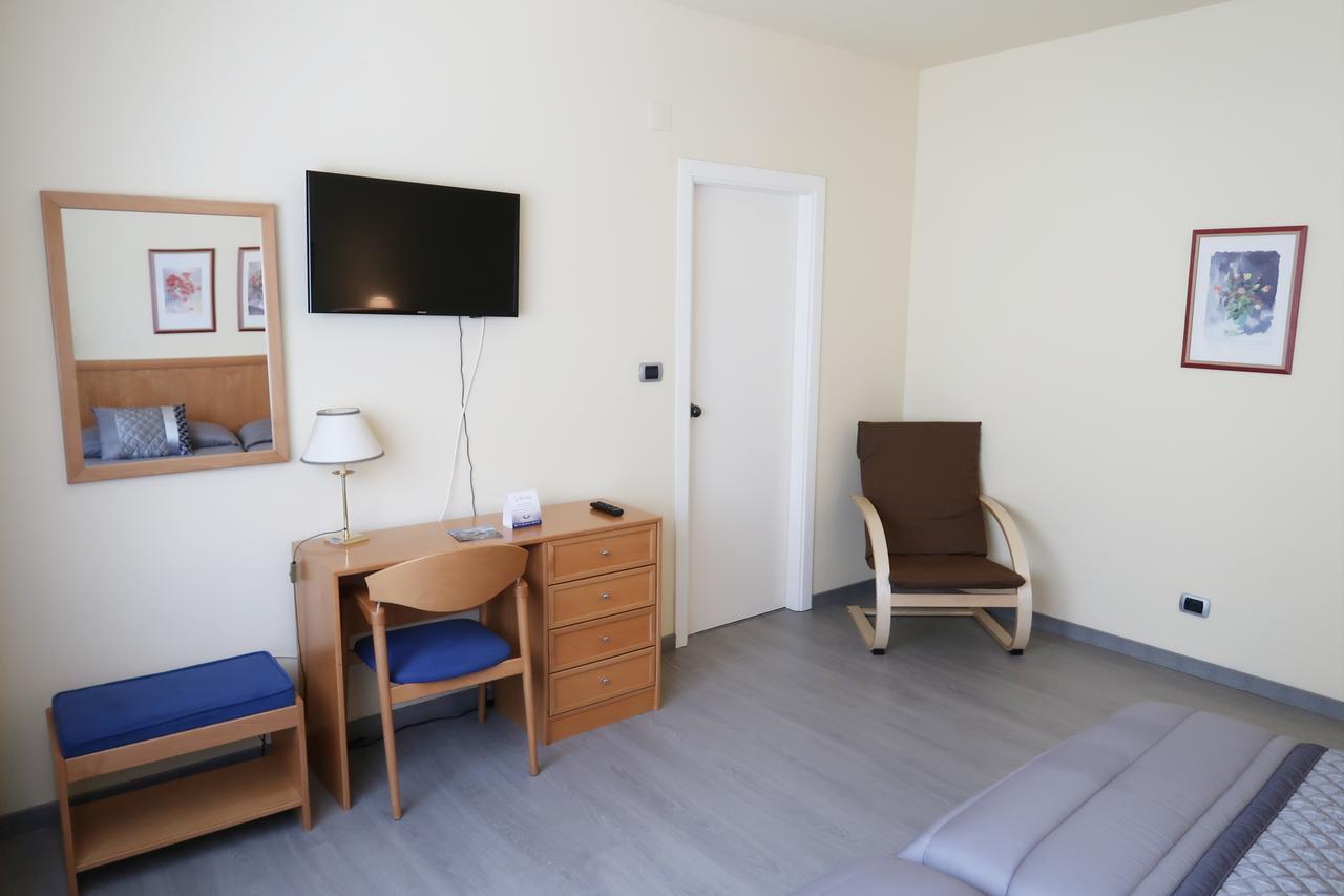 Hotel O Camino إل باركو دي فالديوراس المظهر الخارجي الصورة