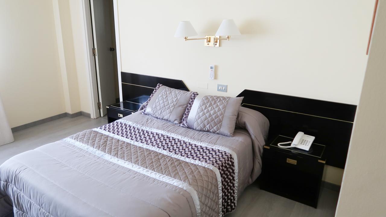 Hotel O Camino إل باركو دي فالديوراس المظهر الخارجي الصورة