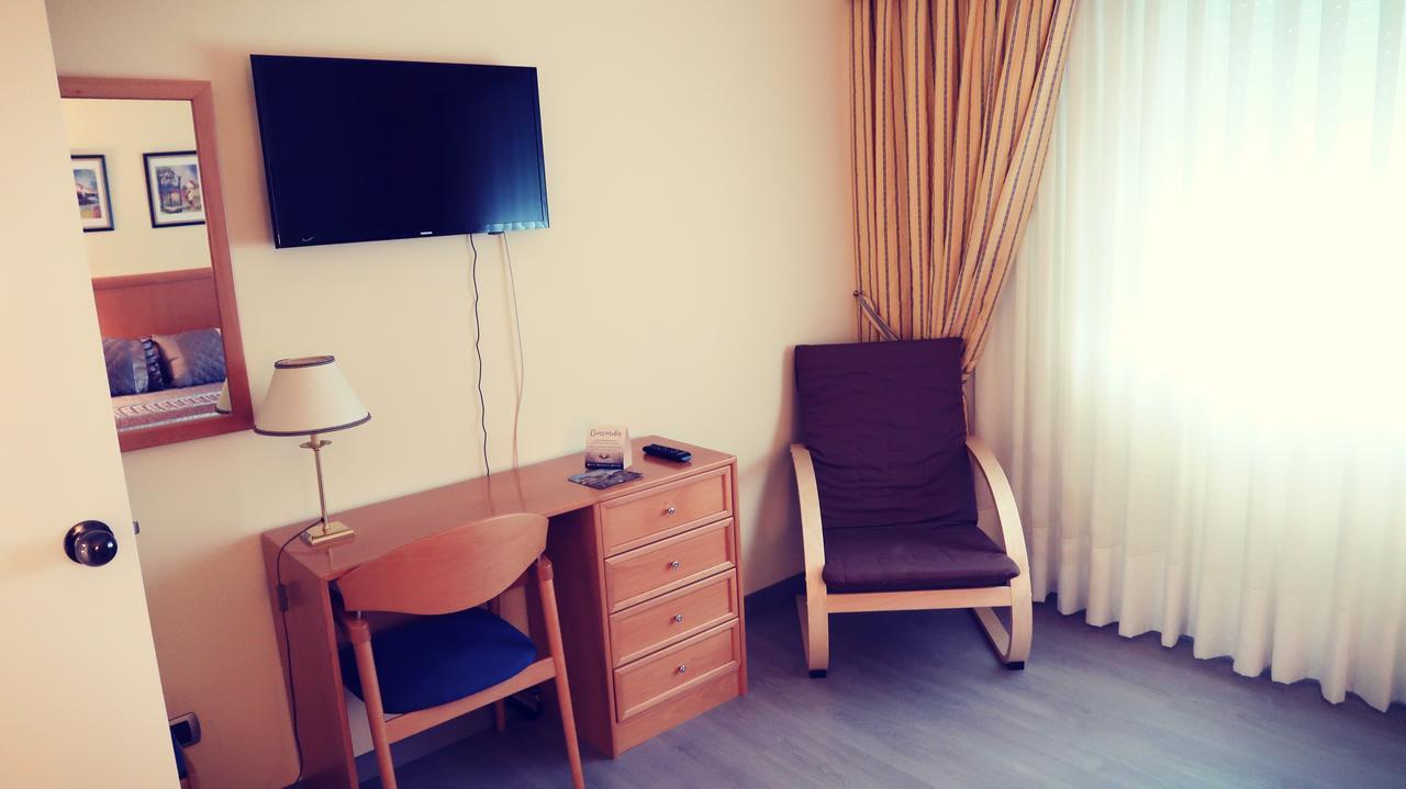 Hotel O Camino إل باركو دي فالديوراس المظهر الخارجي الصورة
