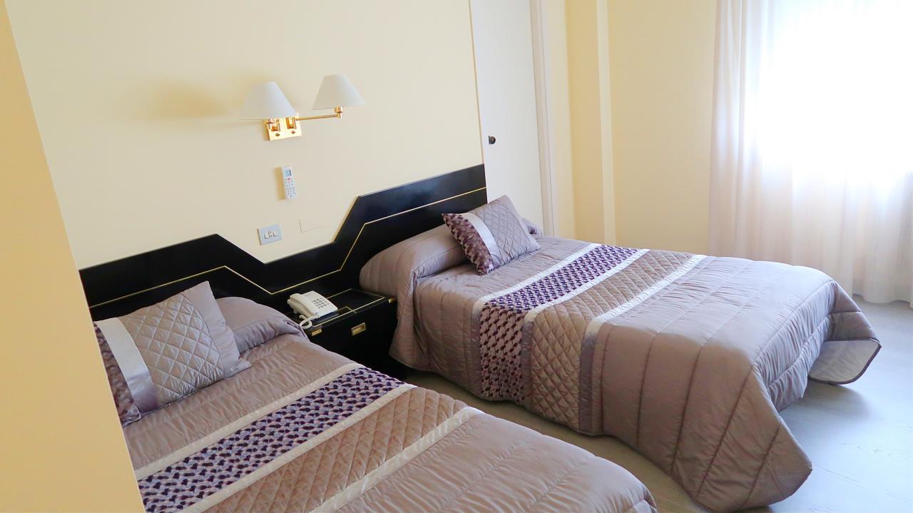 Hotel O Camino إل باركو دي فالديوراس المظهر الخارجي الصورة
